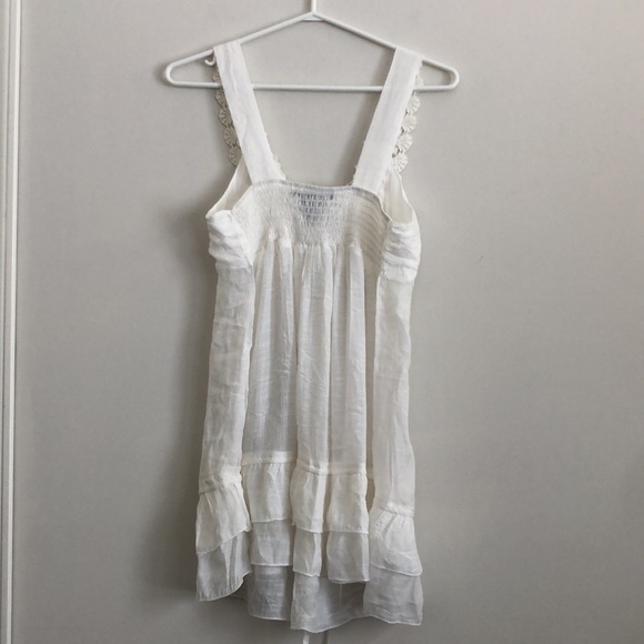 Simply irresistible cream peplum top size medium - Picture 3 of 4